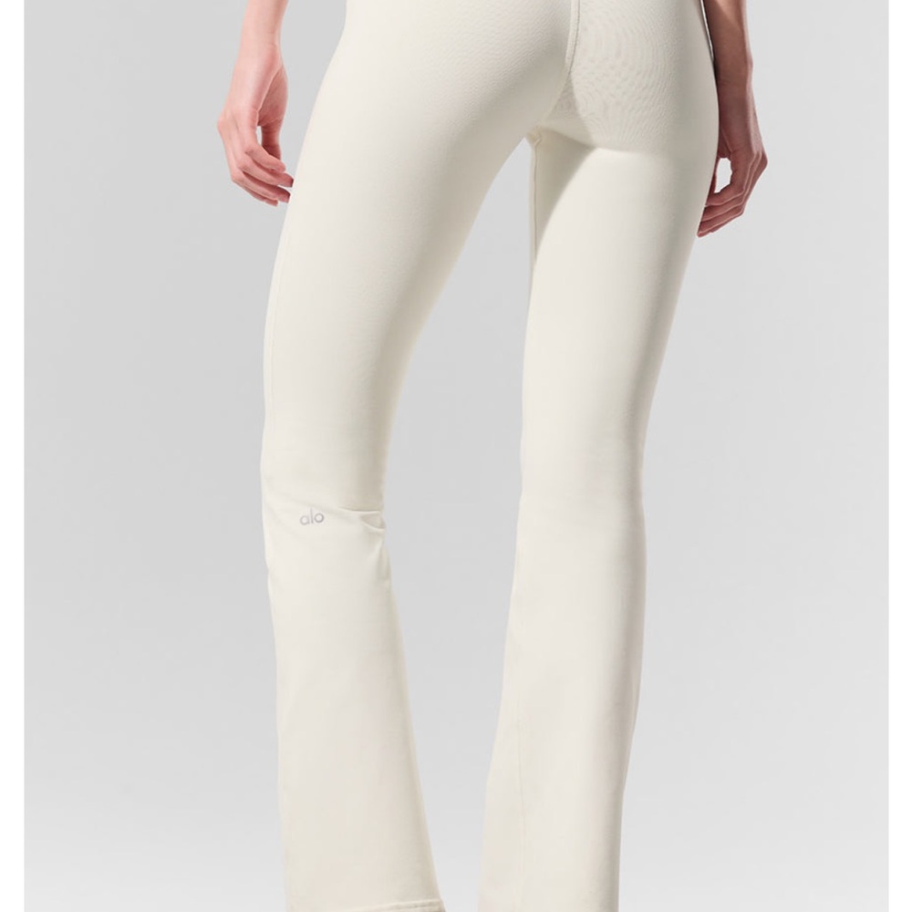 Airbrush 7/8 high-waist boot cut leggings — ivory/white — SMALL